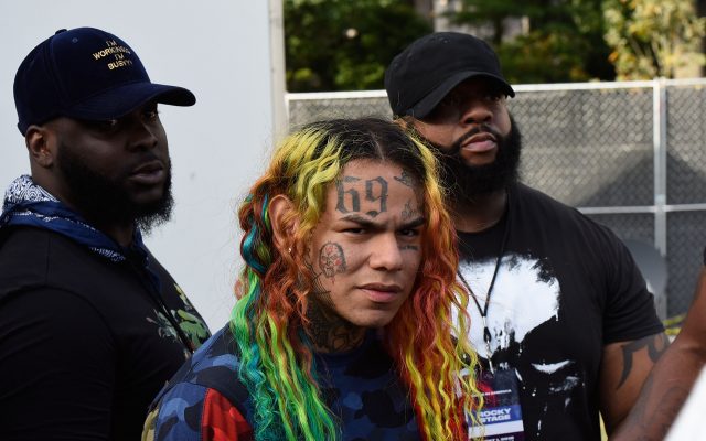 6ix9ine Challenges Meek Mill To Actual Fistfight While Claiming To Have More Money Than Him